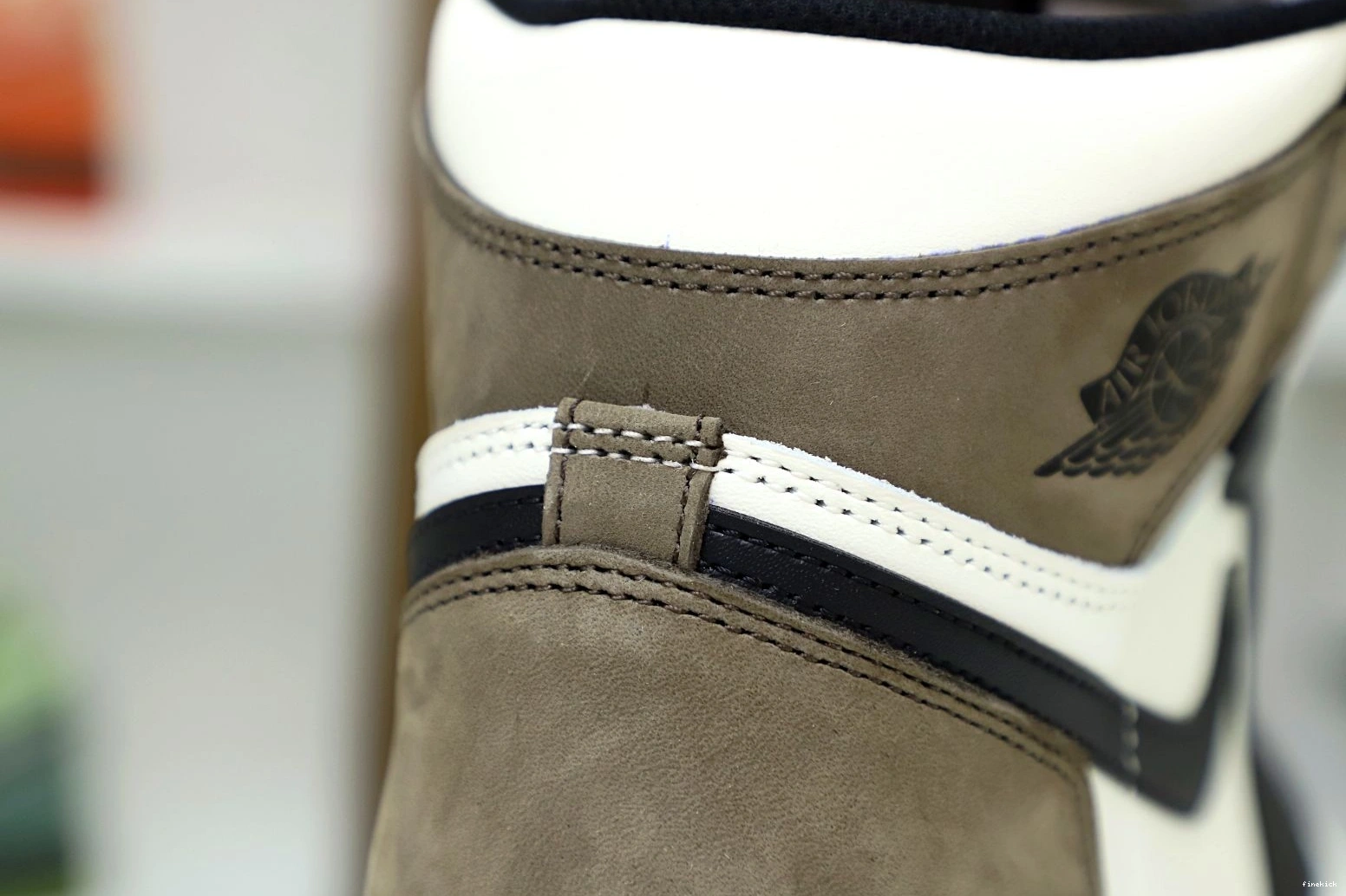 AIR 'DARK MOCHA' OG 1 HIGH JORDAN RETRO 0125